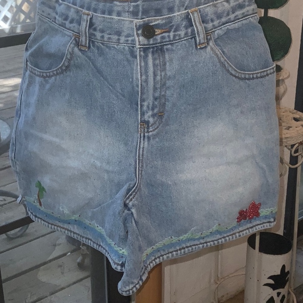 Gap shorts